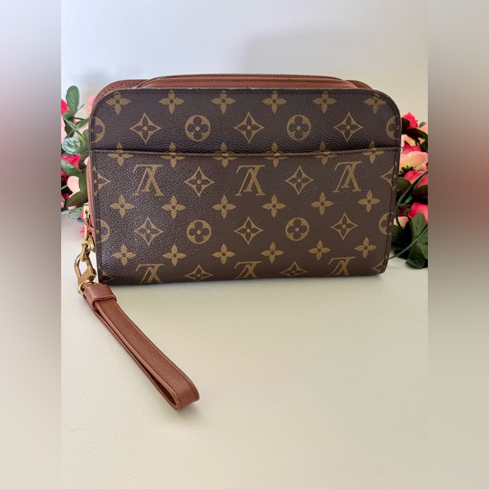 Louis Vuitton Monogram Orsay Clutch ๐ค๐ค - Picture 2 of 16
